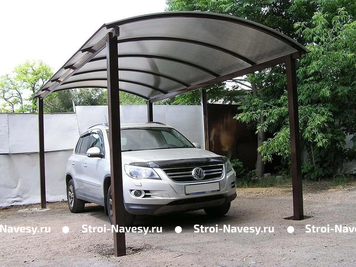 Автонавес из поликарбоната арочный для одного авто