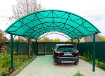 Автонавес из поликарбоната арочный зеленого цвета